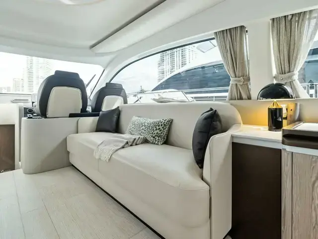 Azimut 53 Fly