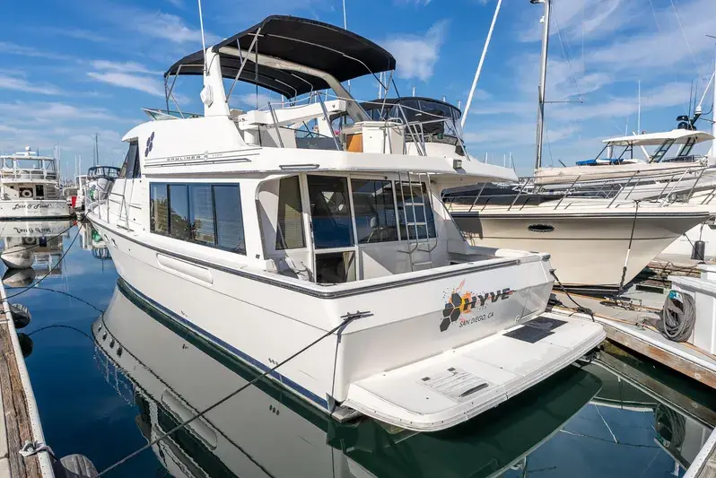 2001 Bayliner 4788 pilothouse