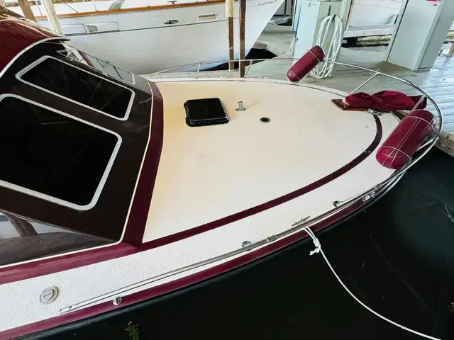 Campbell 32 Flybridge Cruiser