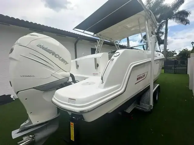 Boston Whaler 230 Vantage