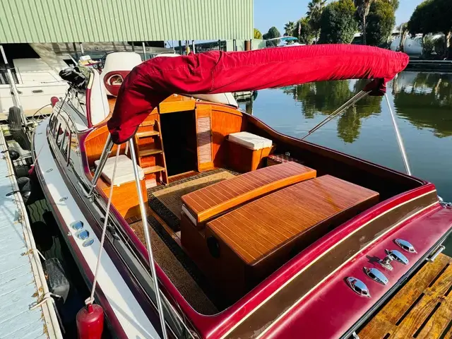 Campbell 32 Flybridge Cruiser