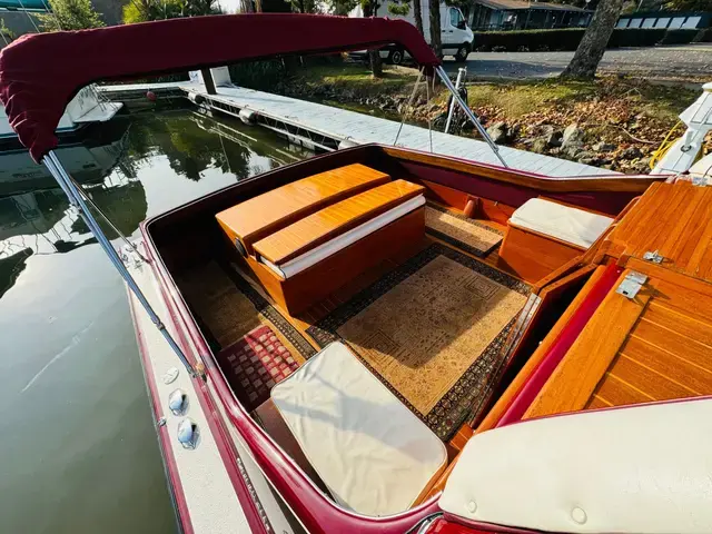 Campbell 32 Flybridge Cruiser