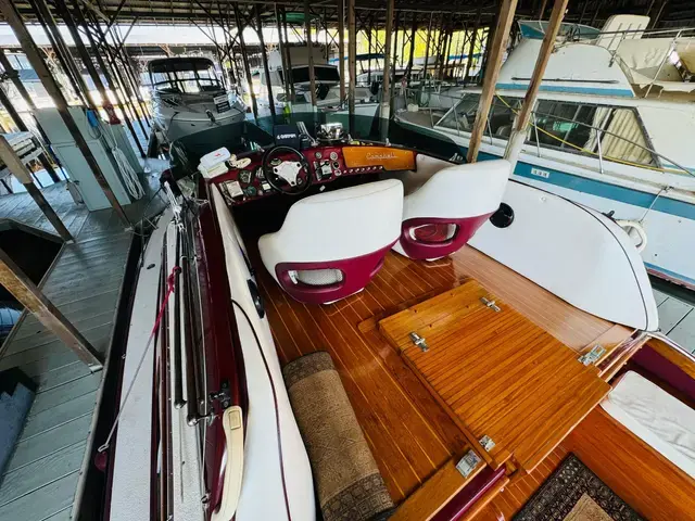 Campbell 32 Flybridge Cruiser