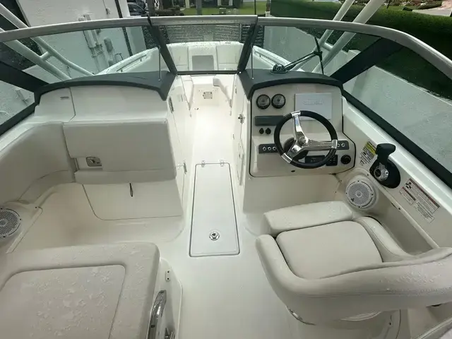 Boston Whaler 230 Vantage