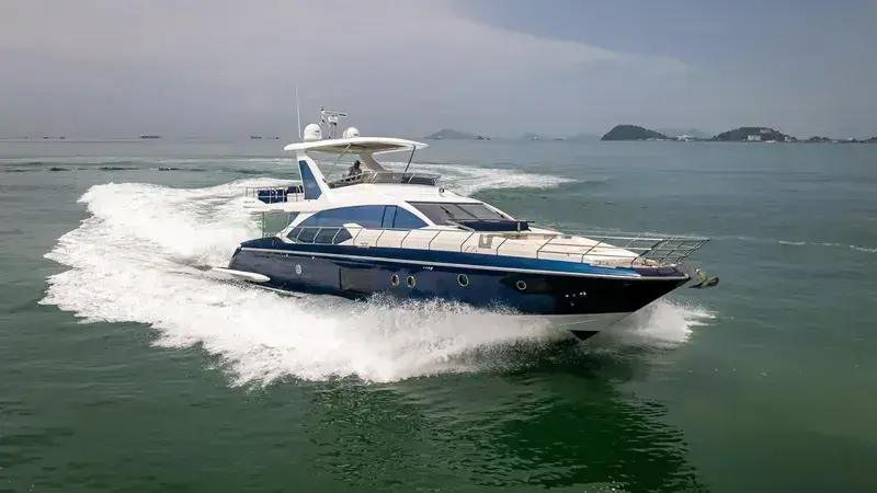 2017 Azimut 66