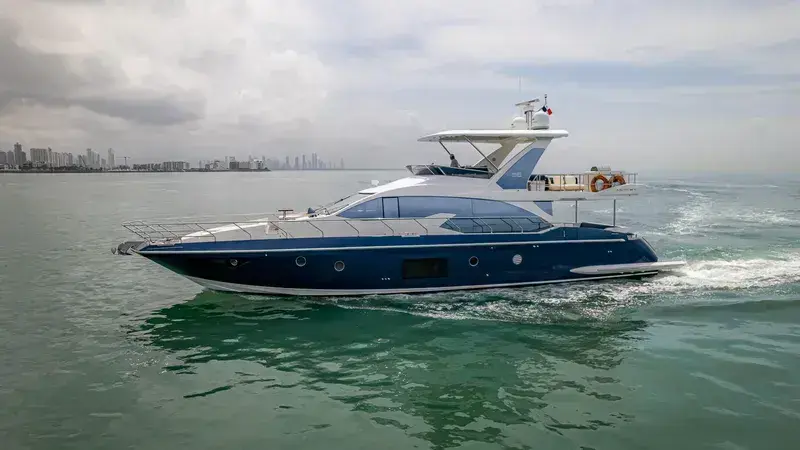 2017 Azimut 66