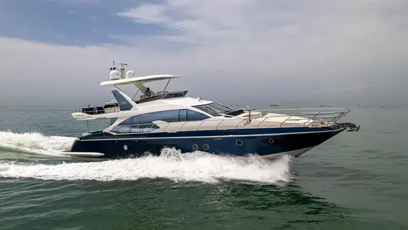 2017 Azimut 66