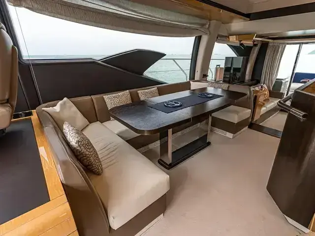 Azimut 66