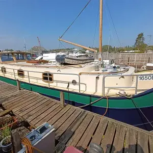 2002 Luxe Motor Replica Dutch Barge