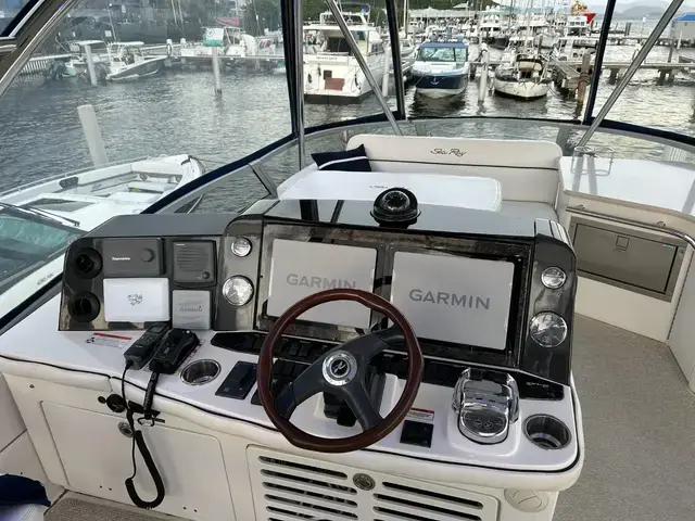 Sea Ray 47 Sedan Bridge