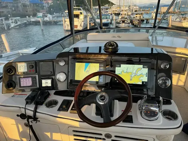 Sea Ray 47 Sedan Bridge