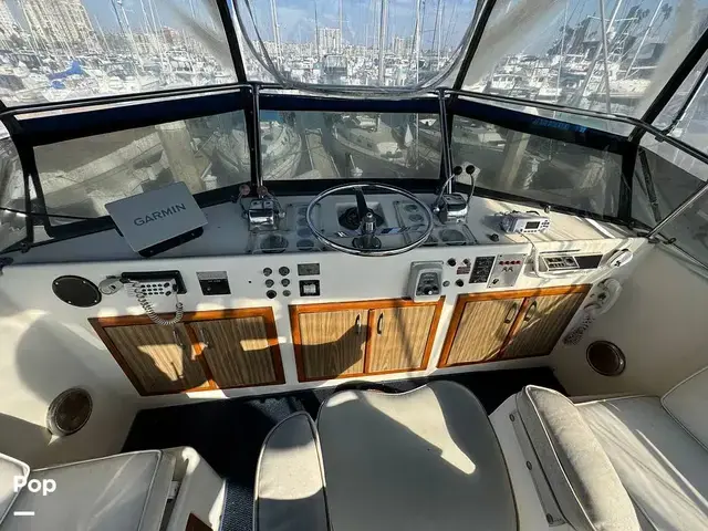 Hatteras 38 Double Cabin