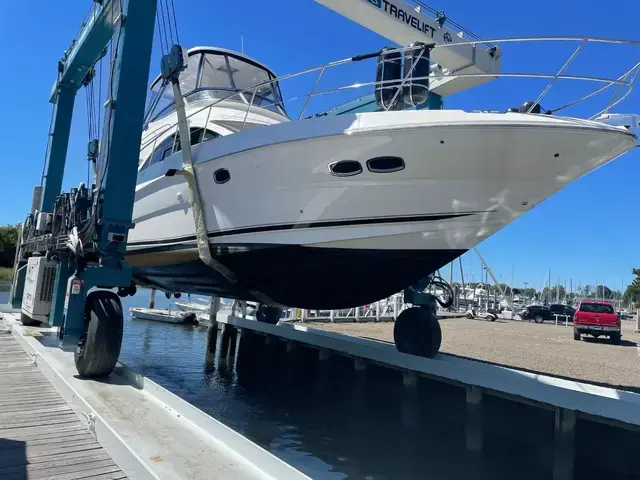 Sea Ray 47 Sedan Bridge