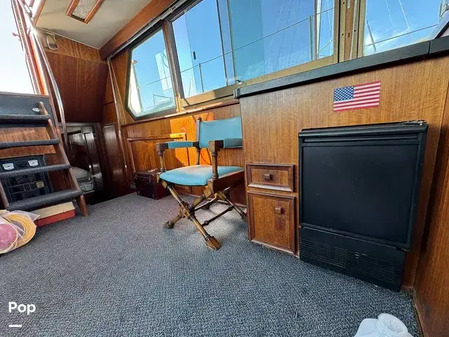 Hatteras 38 Double Cabin