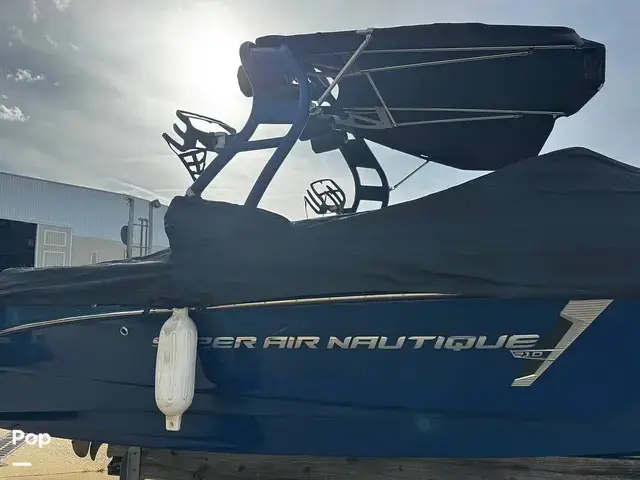 Super Air Nautique 210