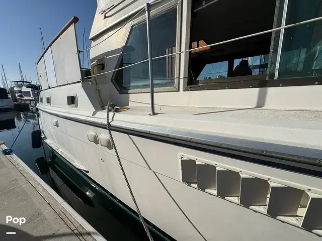 Hatteras 38 Double Cabin