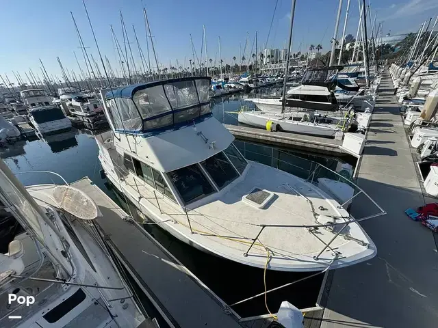 Hatteras 38 Double Cabin