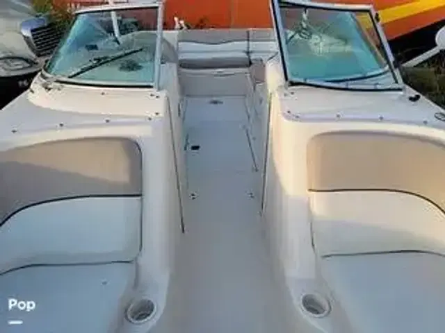 Sea Ray 240 Sundeck