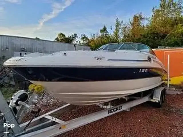 Sea Ray 240 Sundeck