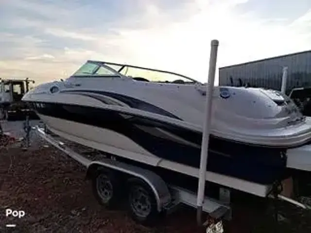 Sea Ray 240 Sundeck