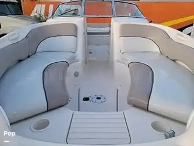 Sea Ray 240 Sundeck