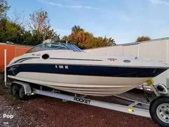 Sea Ray 240 Sundeck