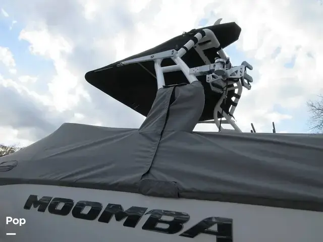 Moomba Max