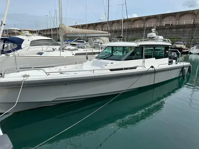 Axopar 37 Sport Cabin