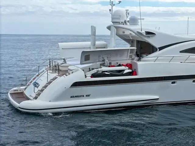 Mangusta 108