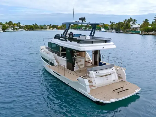 Okean 52