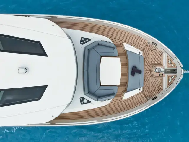 Okean 52