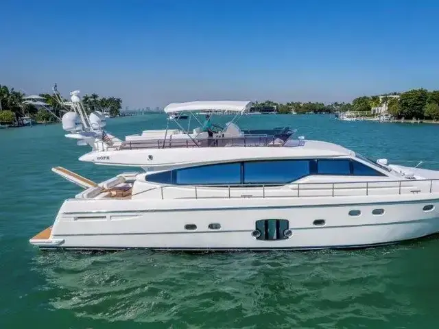 Ferretti Yachts 660