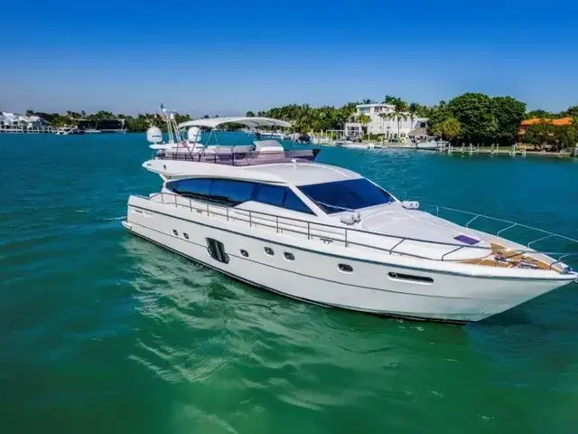 Ferretti Yachts 660