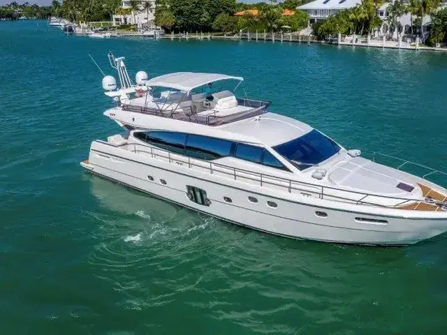 Ferretti Yachts 660