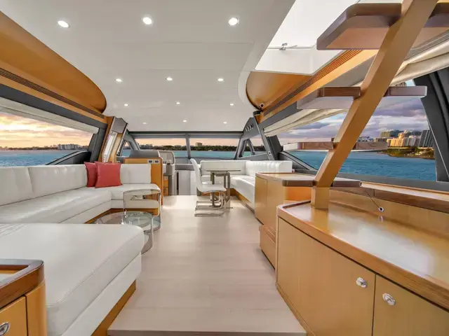 Ferretti Yachts 660