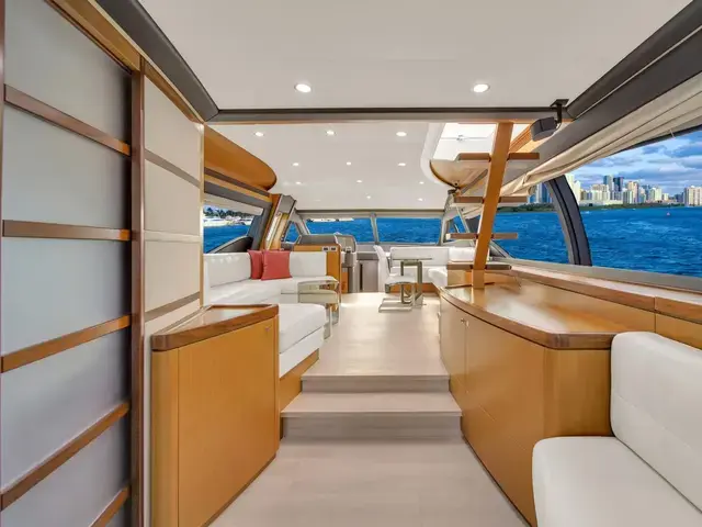 Ferretti Yachts 660