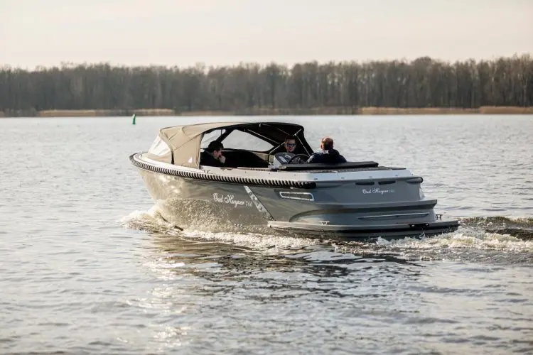 Maxima 740 Tender