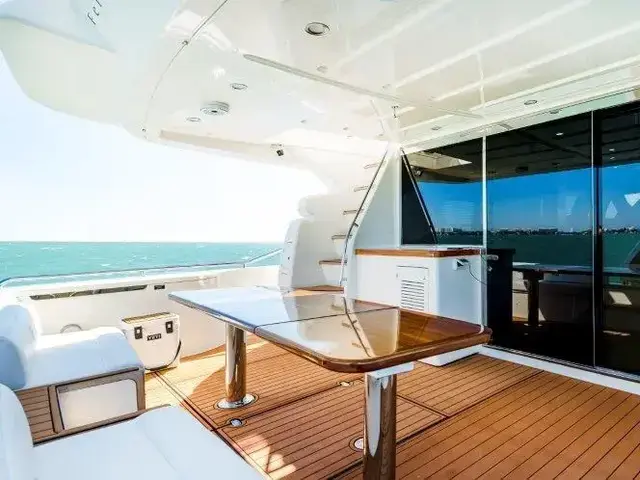 Ferretti Yachts 660