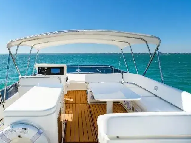 Ferretti Yachts 660