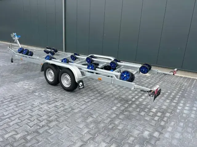 Vlemmix Boottrailers K 3500 kg. FLEX ROLL met wegklapbare LED verlichting