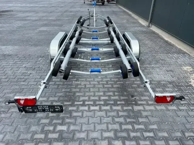 Vlemmix Boottrailers K 3500 kg. FLEX ROLL met wegklapbare LED verlichting