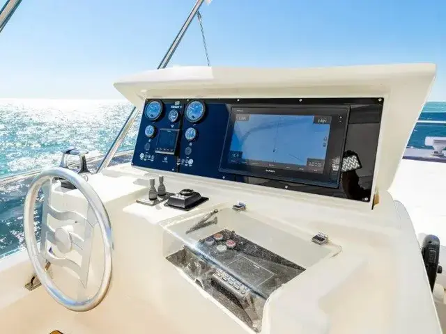 Ferretti Yachts 660