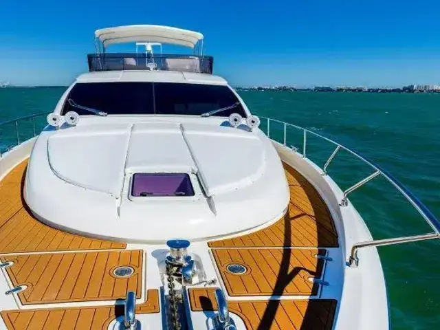 Ferretti Yachts 660