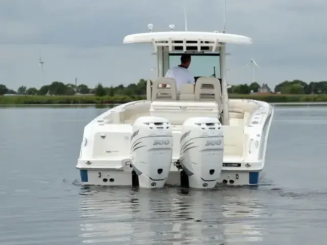 Boston Whaler 330 Outrage