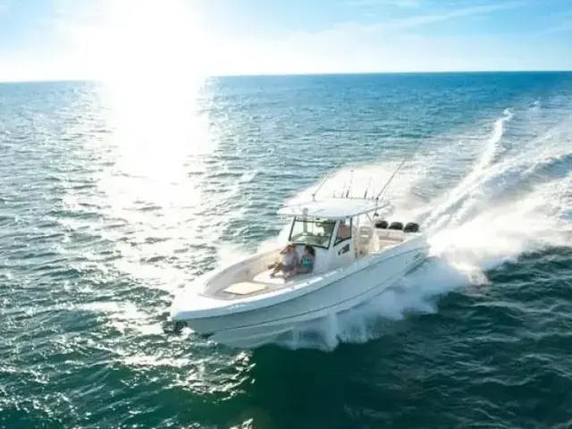 Boston Whaler 380 Outrage