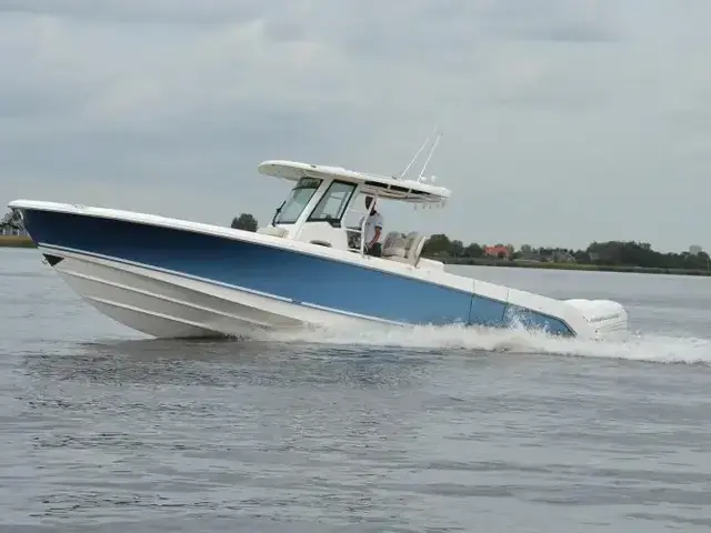 Boston Whaler 330 Outrage