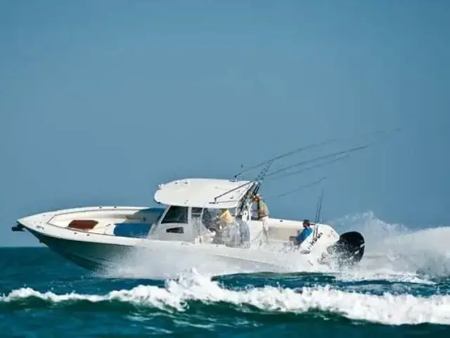 Boston Whaler 380 Outrage