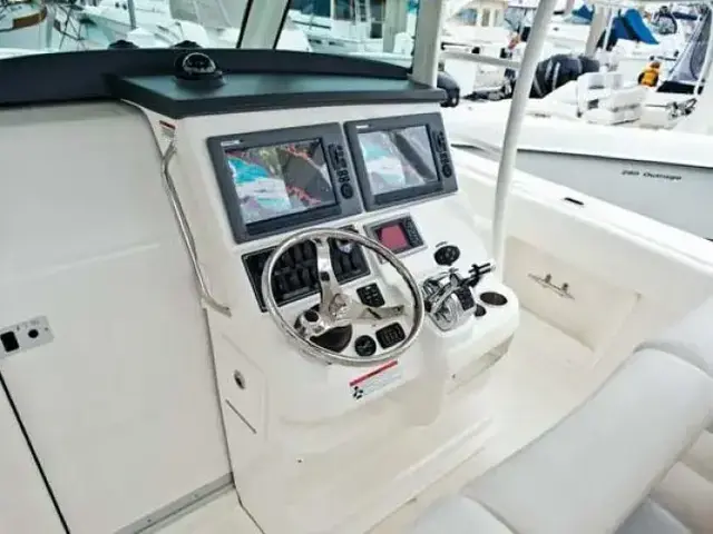 Boston Whaler 380 Outrage