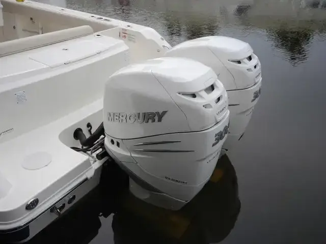 Boston Whaler 330 Outrage