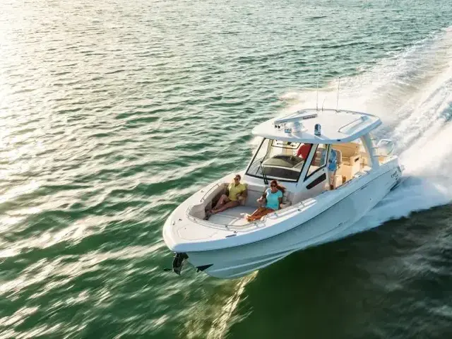 Boston Whaler 350 Realm